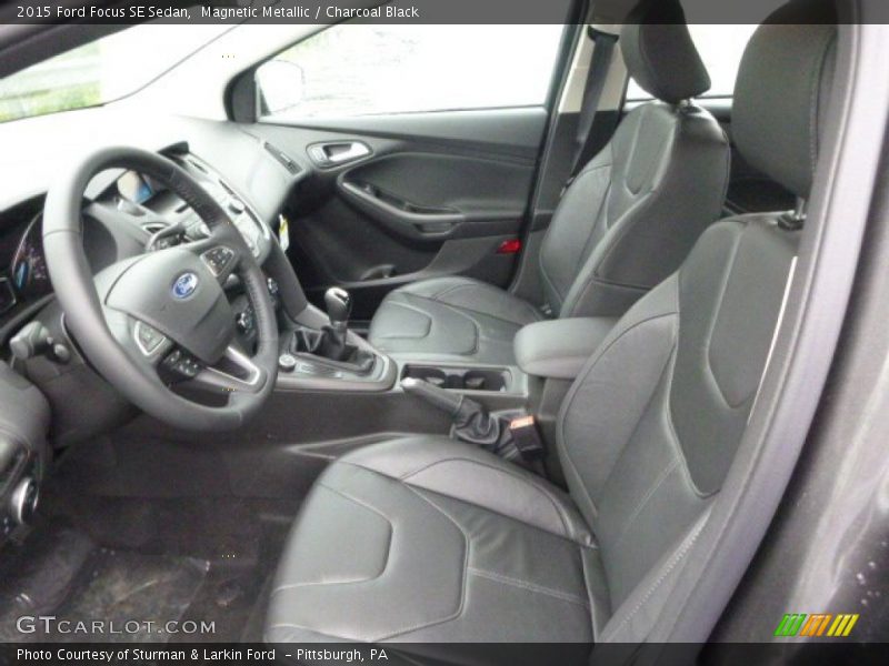Magnetic Metallic / Charcoal Black 2015 Ford Focus SE Sedan