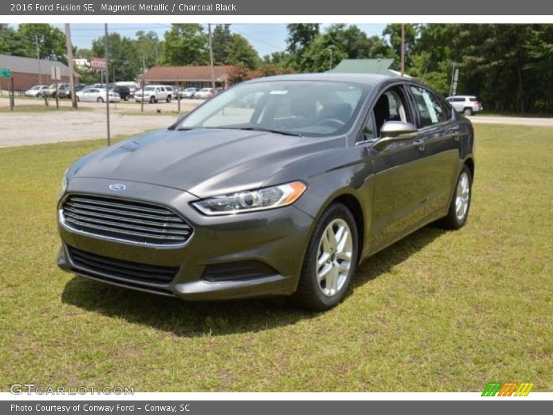 Magnetic Metallic / Charcoal Black 2016 Ford Fusion SE