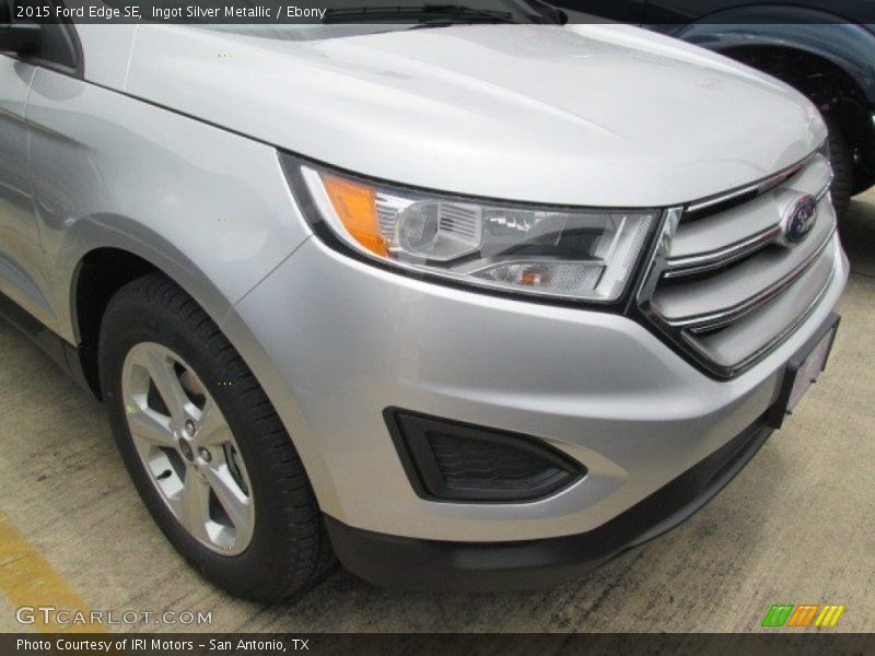 Ingot Silver Metallic / Ebony 2015 Ford Edge SE