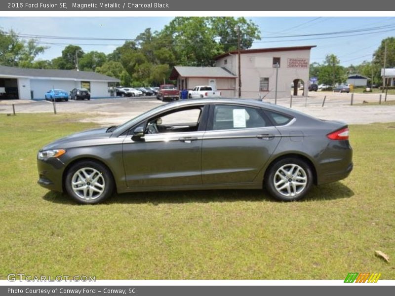 Magnetic Metallic / Charcoal Black 2016 Ford Fusion SE