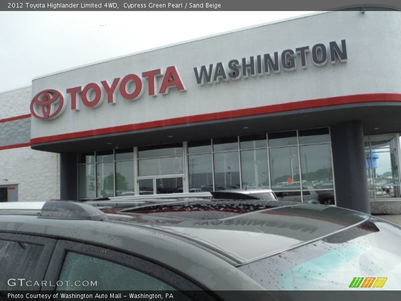 Cypress Green Pearl / Sand Beige 2012 Toyota Highlander Limited 4WD