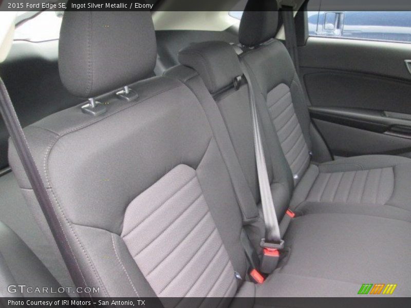 Ingot Silver Metallic / Ebony 2015 Ford Edge SE