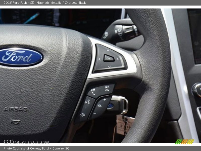 Magnetic Metallic / Charcoal Black 2016 Ford Fusion SE