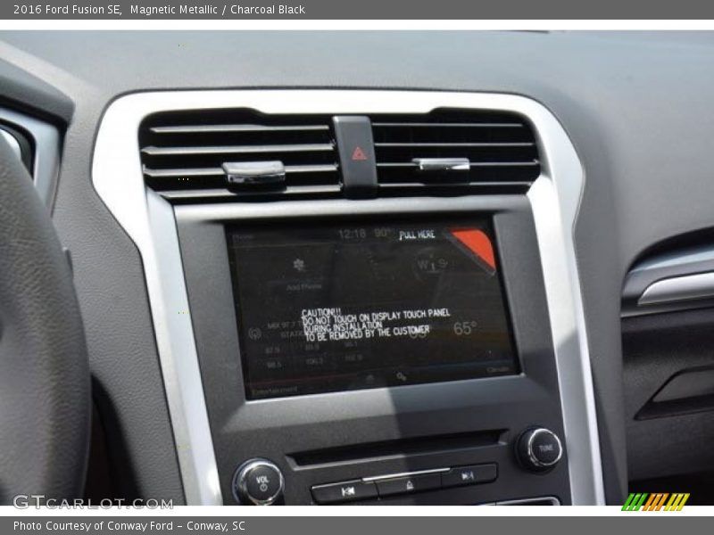 Magnetic Metallic / Charcoal Black 2016 Ford Fusion SE