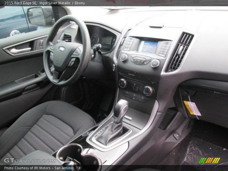 Ingot Silver Metallic / Ebony 2015 Ford Edge SE