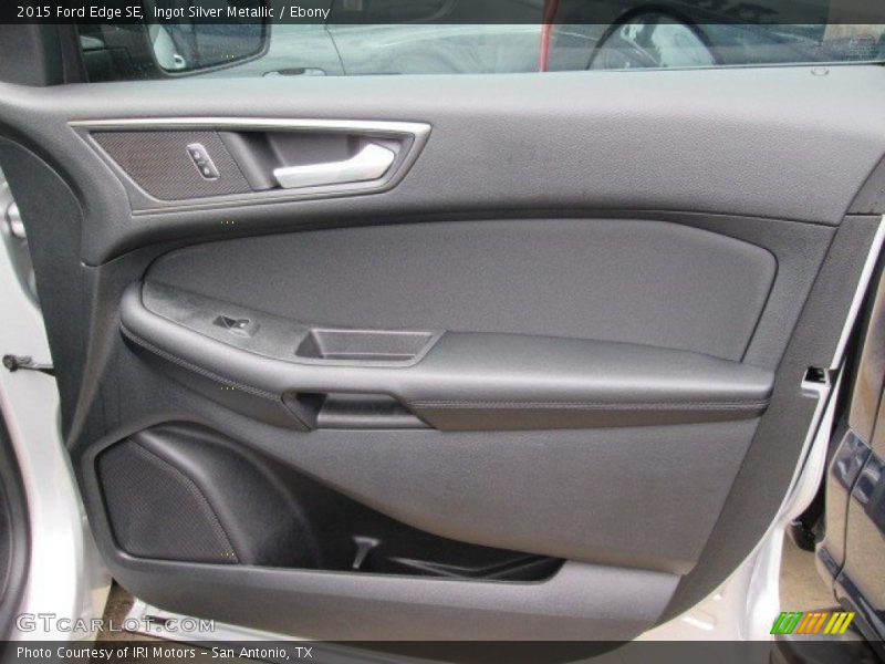 Ingot Silver Metallic / Ebony 2015 Ford Edge SE