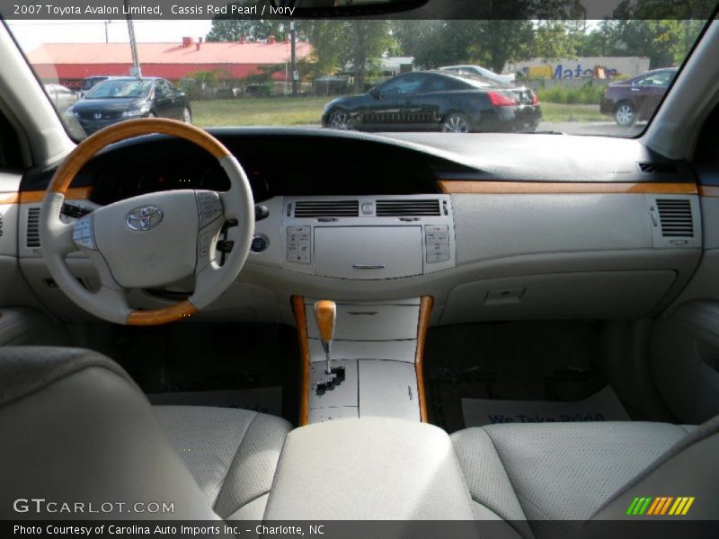 Cassis Red Pearl / Ivory 2007 Toyota Avalon Limited