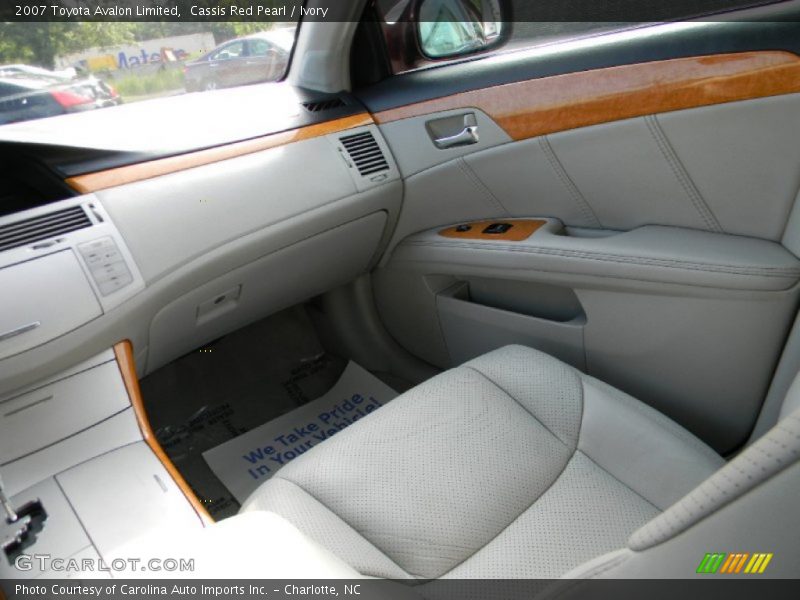 Cassis Red Pearl / Ivory 2007 Toyota Avalon Limited