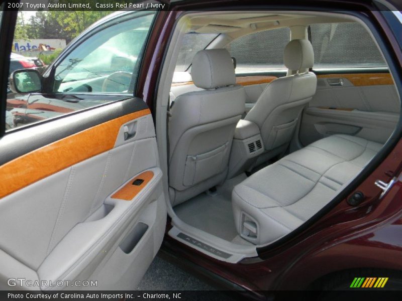 Cassis Red Pearl / Ivory 2007 Toyota Avalon Limited