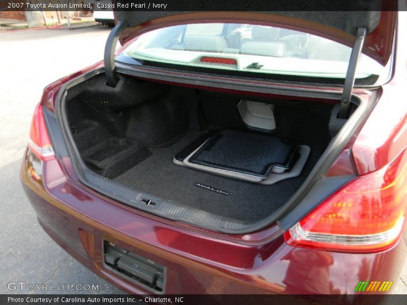 Cassis Red Pearl / Ivory 2007 Toyota Avalon Limited