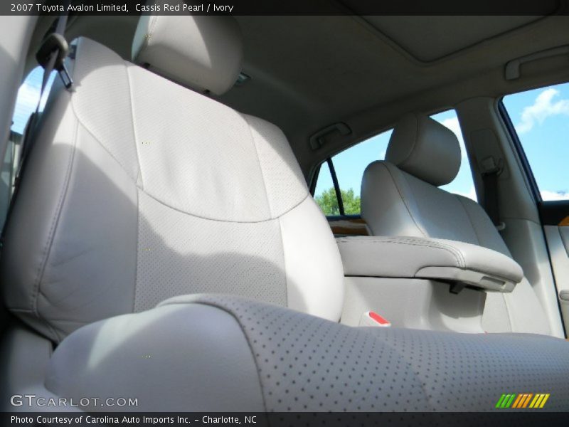 Cassis Red Pearl / Ivory 2007 Toyota Avalon Limited