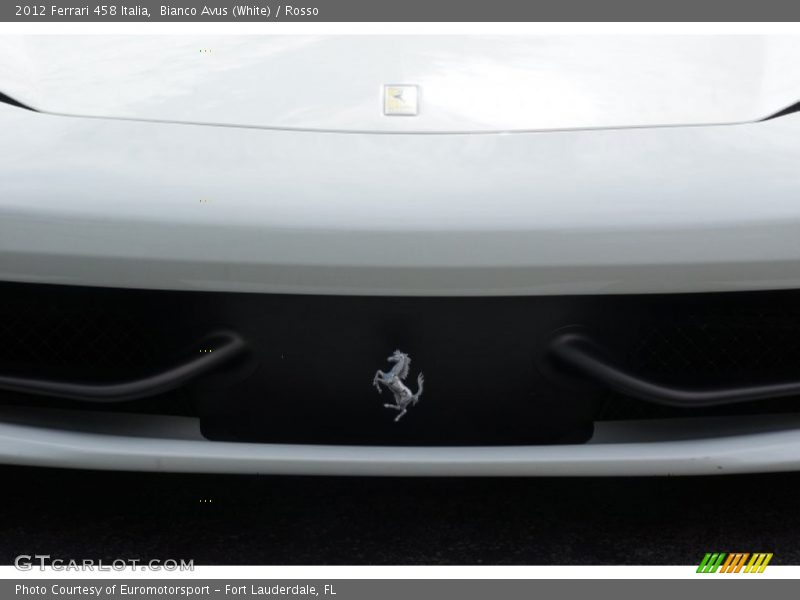 Bianco Avus (White) / Rosso 2012 Ferrari 458 Italia