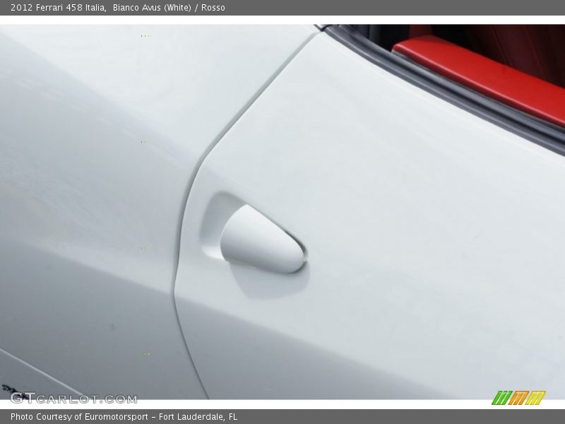 Bianco Avus (White) / Rosso 2012 Ferrari 458 Italia