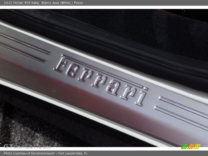 Bianco Avus (White) / Rosso 2012 Ferrari 458 Italia