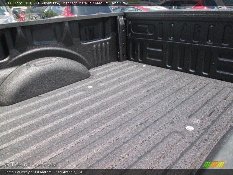 Magnetic Metallic / Medium Earth Gray 2015 Ford F150 XLT SuperCrew