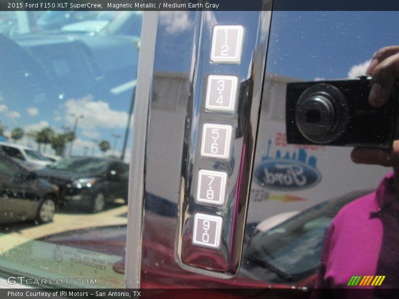 Magnetic Metallic / Medium Earth Gray 2015 Ford F150 XLT SuperCrew
