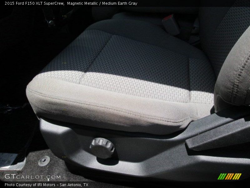 Magnetic Metallic / Medium Earth Gray 2015 Ford F150 XLT SuperCrew