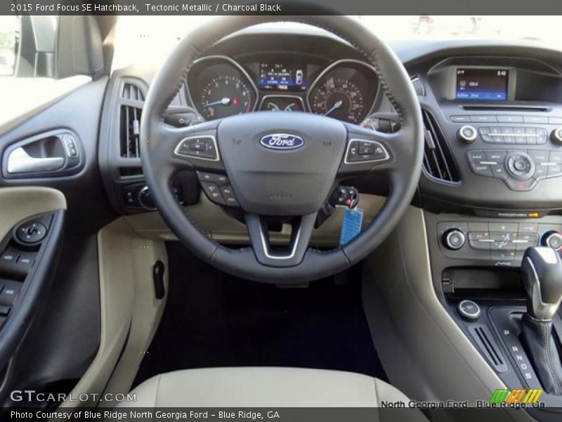 Tectonic Metallic / Charcoal Black 2015 Ford Focus SE Hatchback