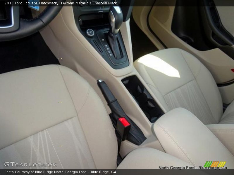 Tectonic Metallic / Charcoal Black 2015 Ford Focus SE Hatchback