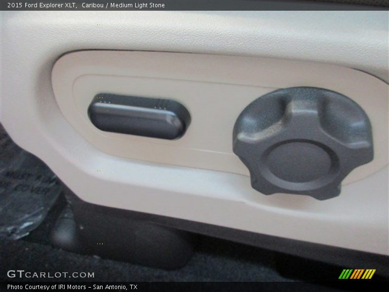 Caribou / Medium Light Stone 2015 Ford Explorer XLT