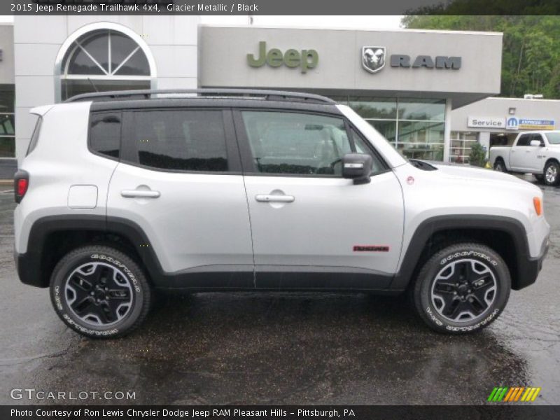 Glacier Metallic / Black 2015 Jeep Renegade Trailhawk 4x4