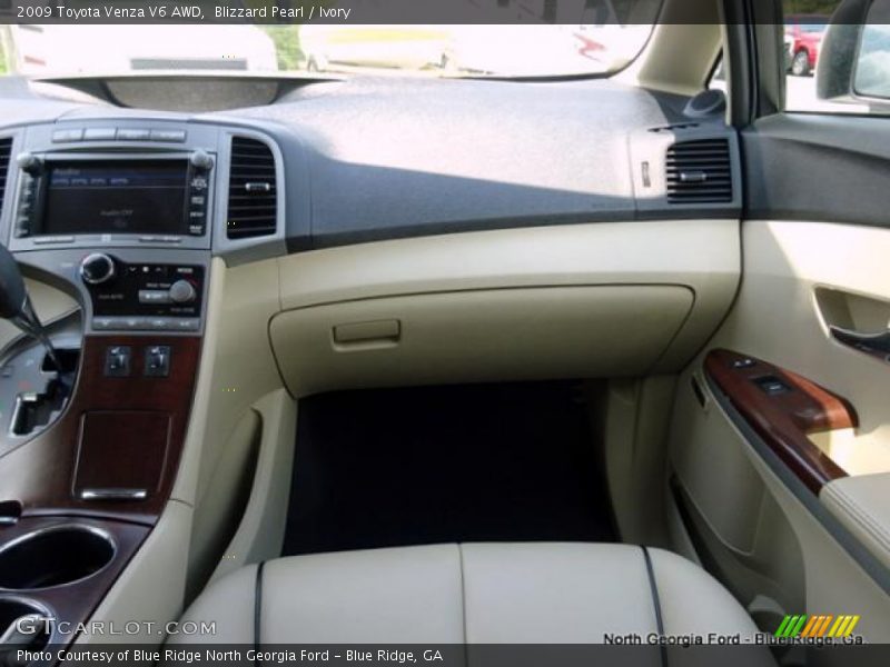 Blizzard Pearl / Ivory 2009 Toyota Venza V6 AWD