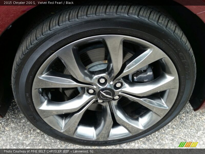 Velvet Red Pearl / Black 2015 Chrysler 200 S