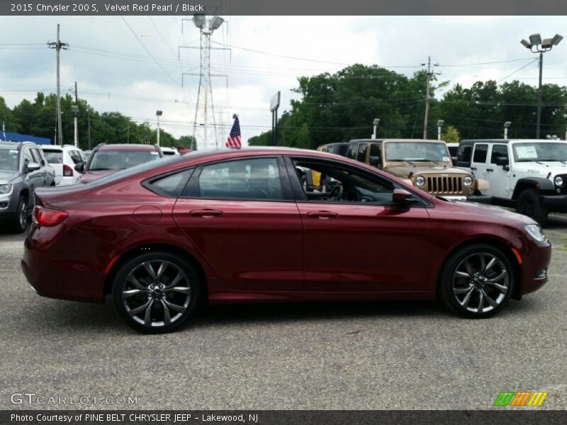 Velvet Red Pearl / Black 2015 Chrysler 200 S
