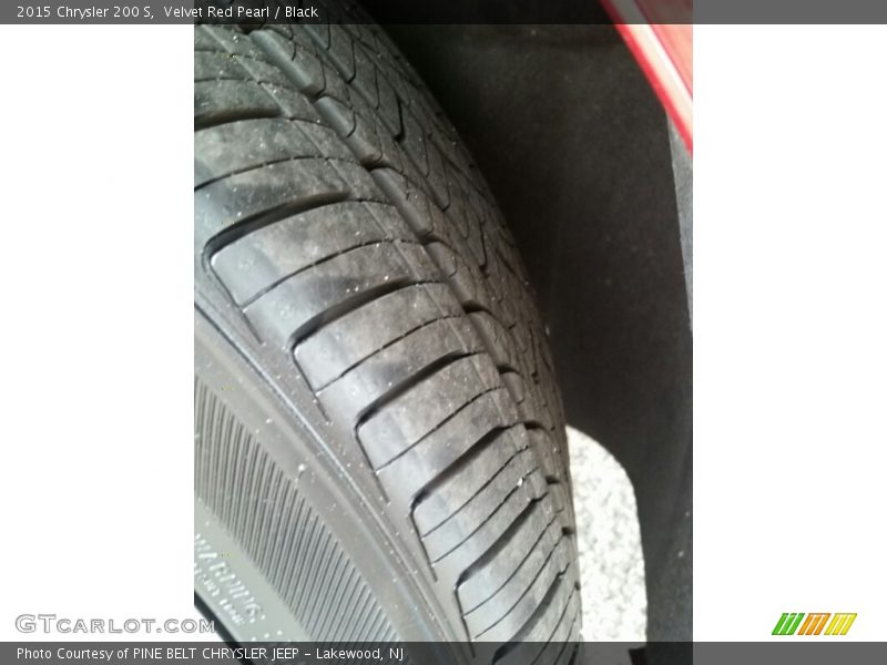 Velvet Red Pearl / Black 2015 Chrysler 200 S