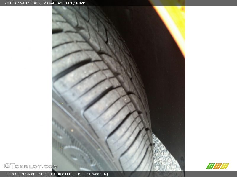 Velvet Red Pearl / Black 2015 Chrysler 200 S