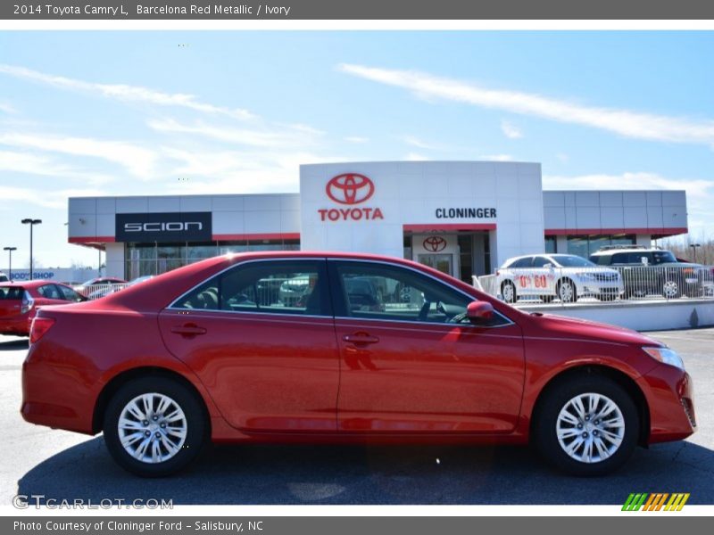 Barcelona Red Metallic / Ivory 2014 Toyota Camry L
