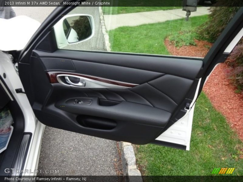 Moonlight White / Graphite 2013 Infiniti M 37x AWD Sedan