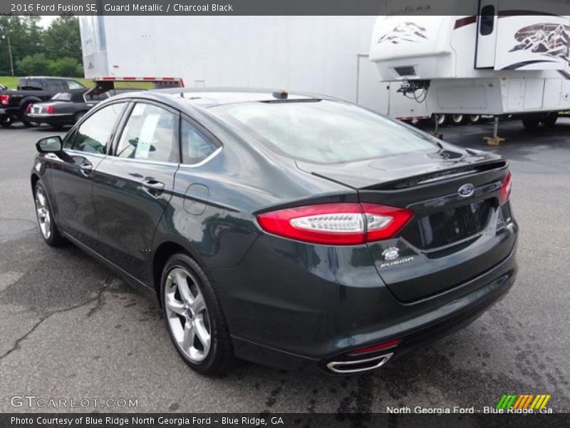 Guard Metallic / Charcoal Black 2016 Ford Fusion SE