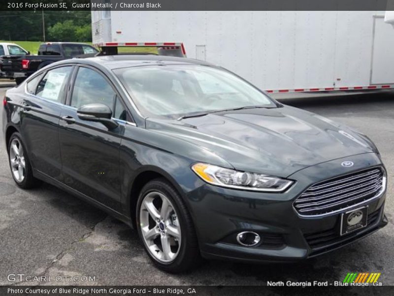 Guard Metallic / Charcoal Black 2016 Ford Fusion SE