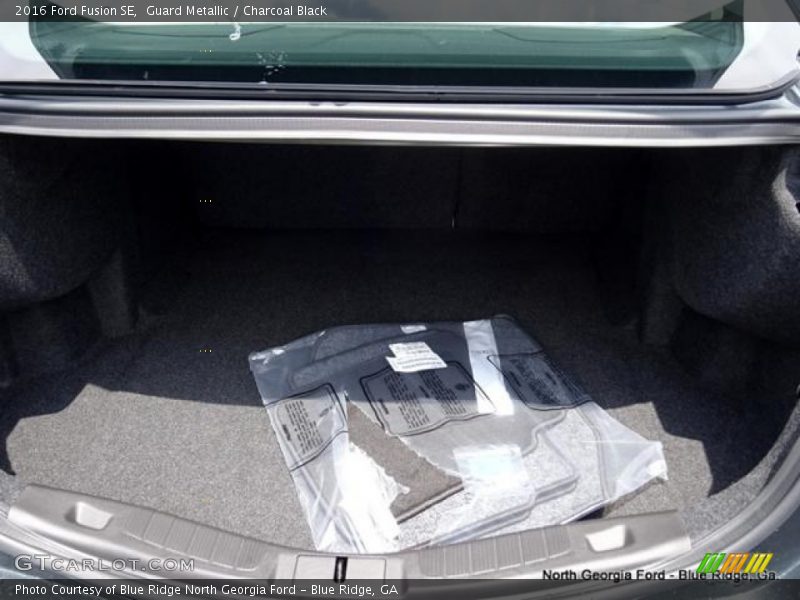 Guard Metallic / Charcoal Black 2016 Ford Fusion SE