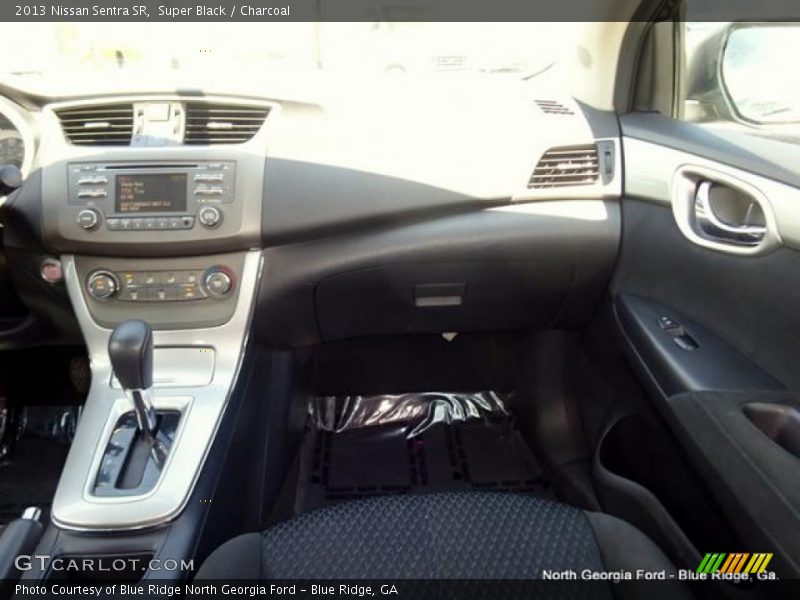 Super Black / Charcoal 2013 Nissan Sentra SR