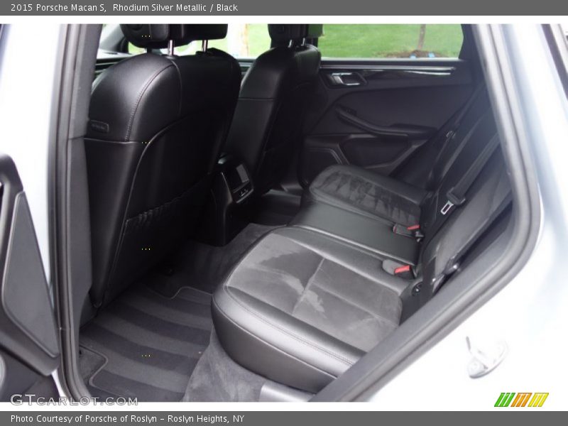 Rear Seat of 2015 Macan S