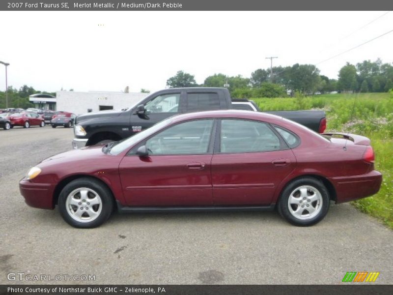 Merlot Metallic / Medium/Dark Pebble 2007 Ford Taurus SE