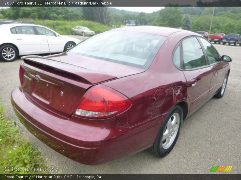 Merlot Metallic / Medium/Dark Pebble 2007 Ford Taurus SE