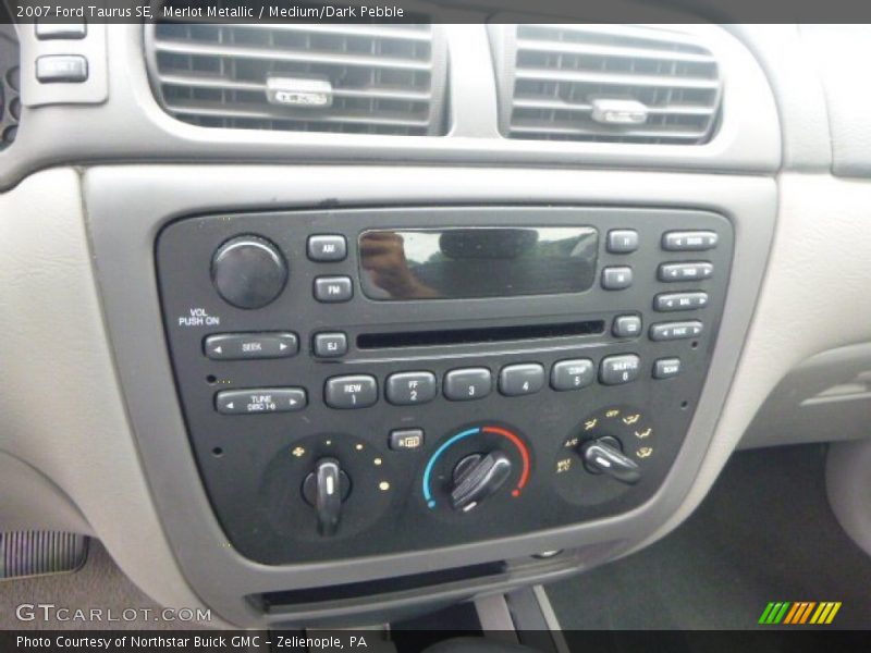 Merlot Metallic / Medium/Dark Pebble 2007 Ford Taurus SE