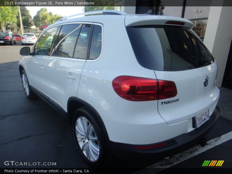 Pure White / Sandstone 2015 Volkswagen Tiguan SE