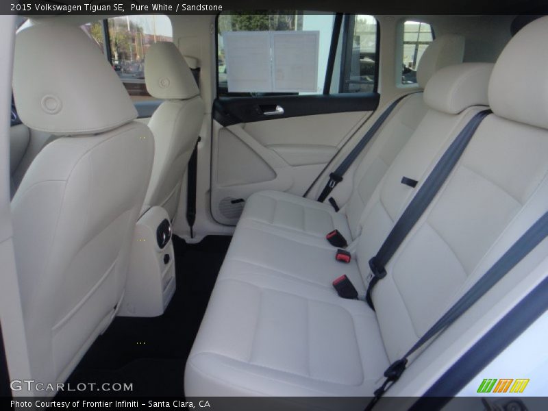 Pure White / Sandstone 2015 Volkswagen Tiguan SE