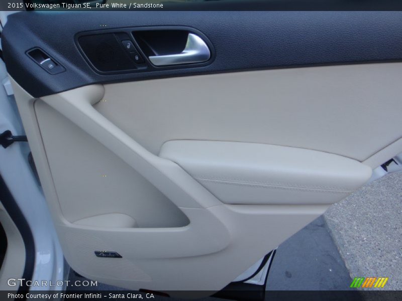 Pure White / Sandstone 2015 Volkswagen Tiguan SE