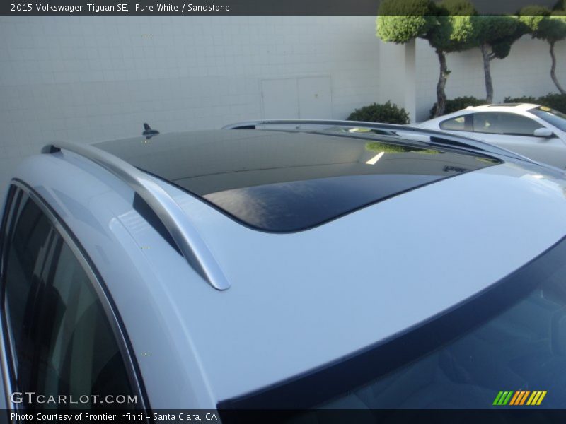 Pure White / Sandstone 2015 Volkswagen Tiguan SE