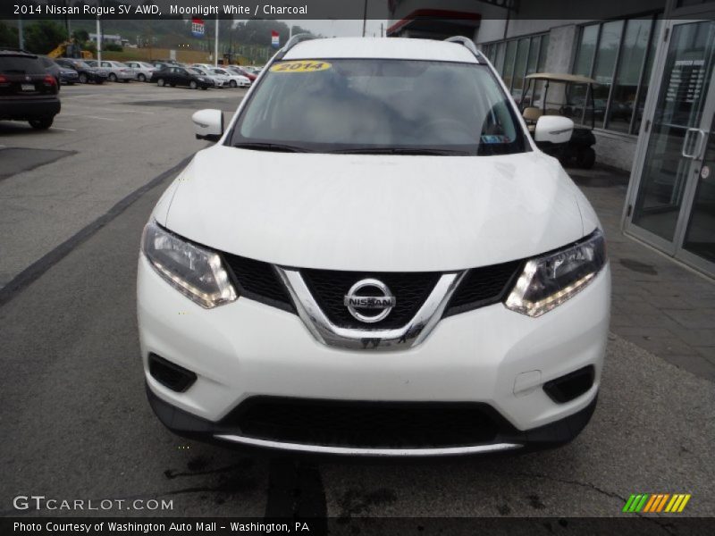 Moonlight White / Charcoal 2014 Nissan Rogue SV AWD