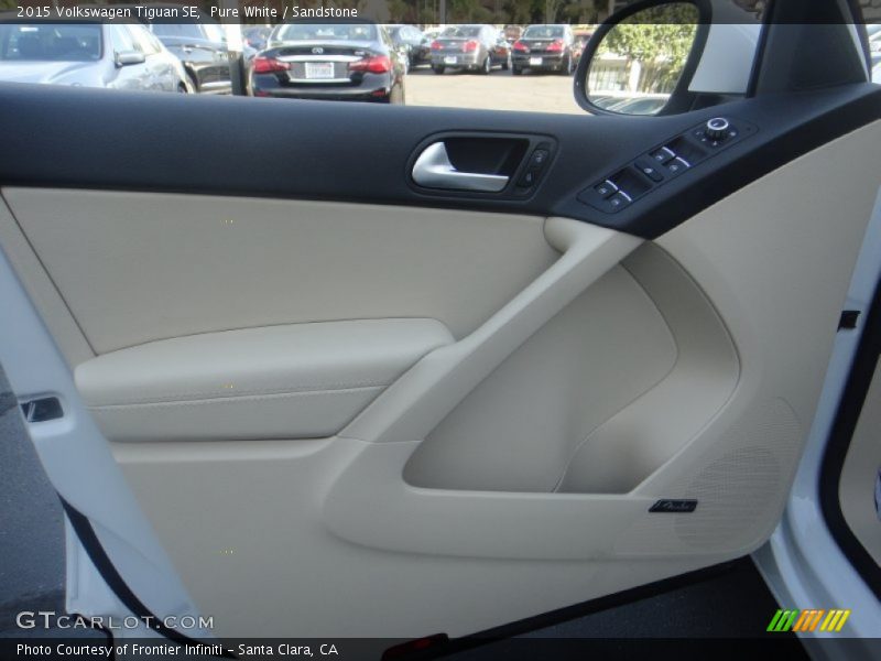 Pure White / Sandstone 2015 Volkswagen Tiguan SE