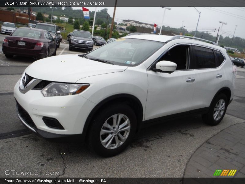 Moonlight White / Charcoal 2014 Nissan Rogue SV AWD
