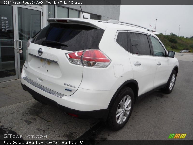 Moonlight White / Charcoal 2014 Nissan Rogue SV AWD