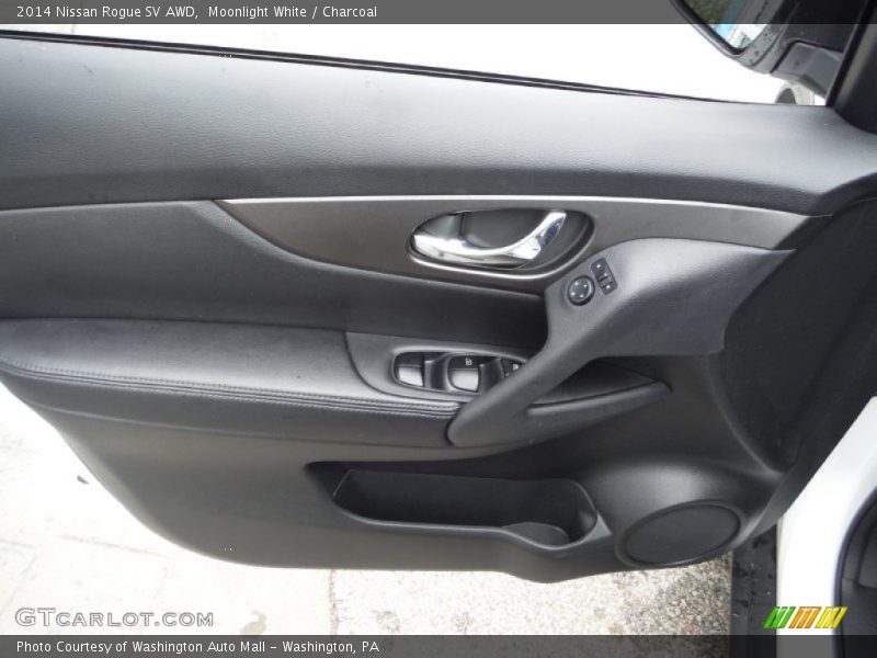 Moonlight White / Charcoal 2014 Nissan Rogue SV AWD