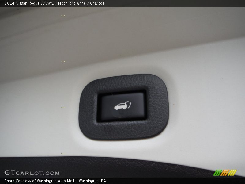 Moonlight White / Charcoal 2014 Nissan Rogue SV AWD